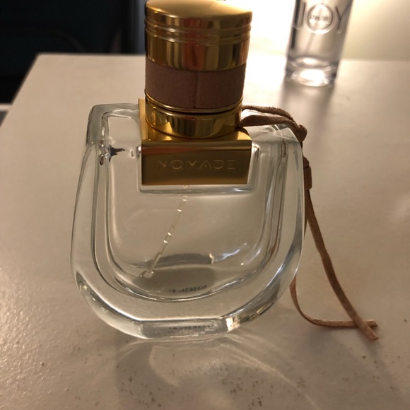 8 empty perfume bottles - Picture 8 of 9